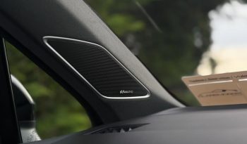 2022 Volkswagen Touareg R-Line Black Edition full