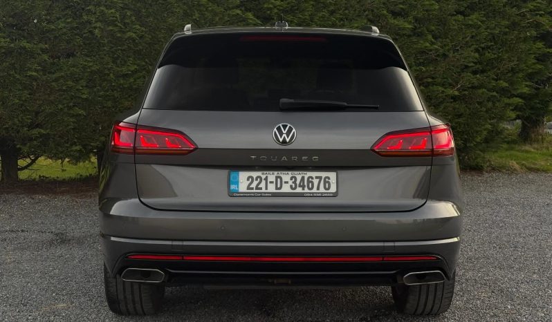 2022 Volkswagen Touareg R-Line Black Edition full