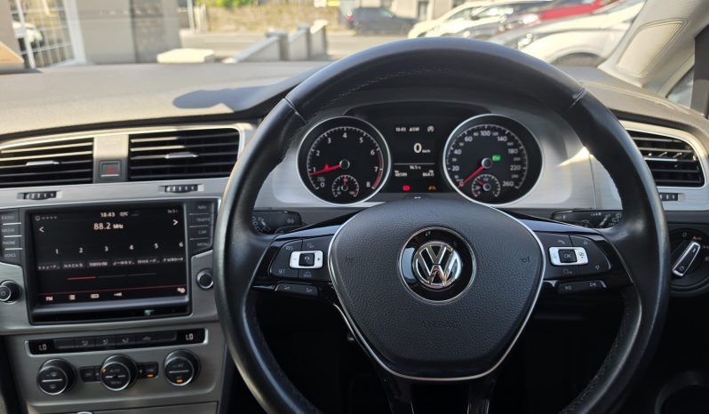 Volkswagen Golf 2016 full