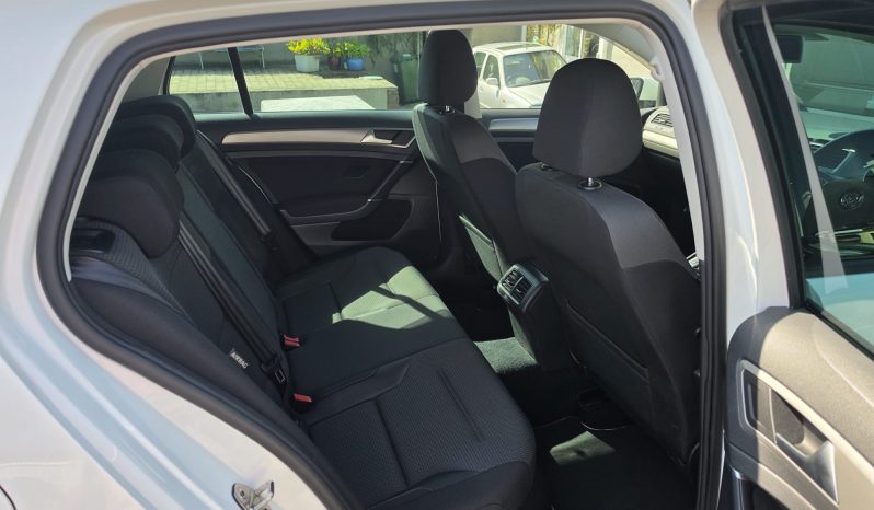 Volkswagen Golf 2016 full