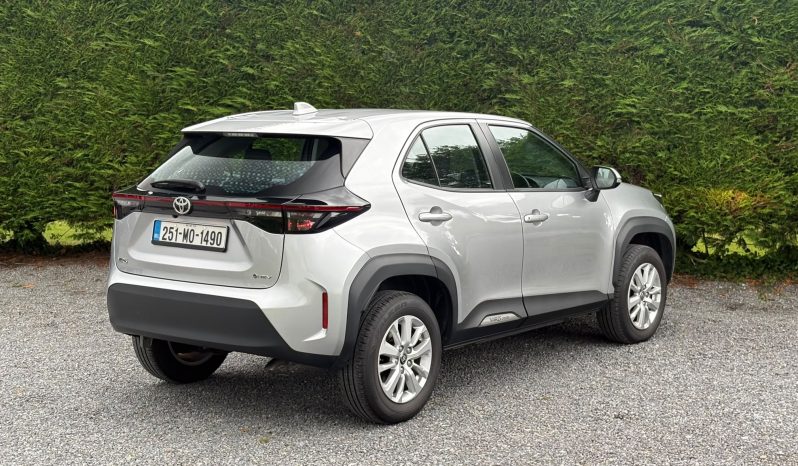 2025 Toyota Yaris Cross HEV Automatic full
