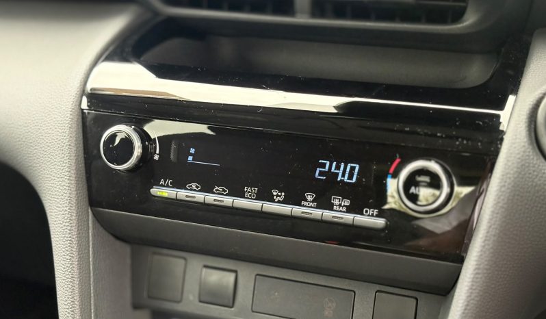 2025 Toyota Yaris Cross HEV Automatic full